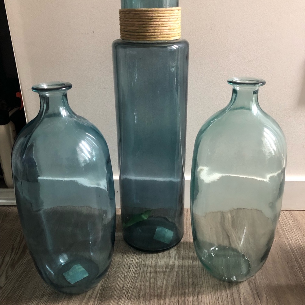 Elegant Blue Glass Vase Set